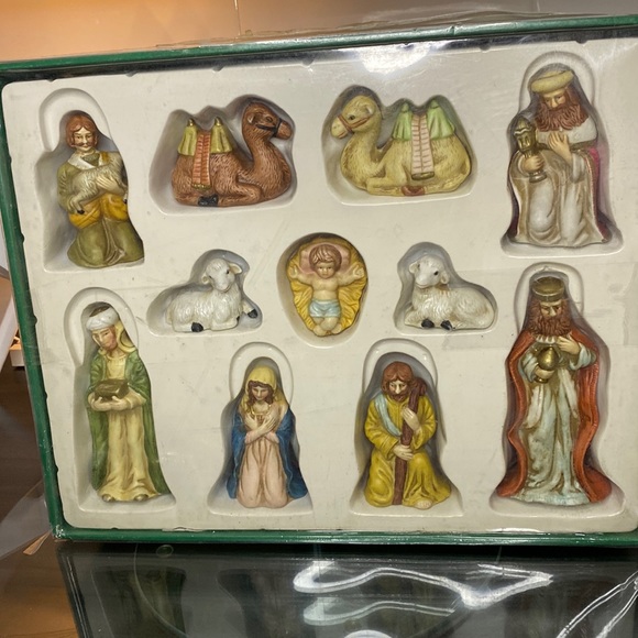 Nativity scene - Picture 3 of 17